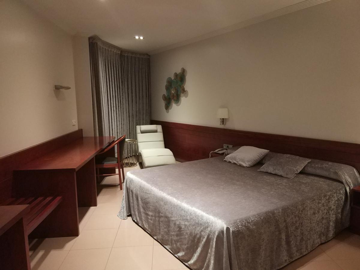 Hotel Els Noguers Manresa Eksteriør billede
