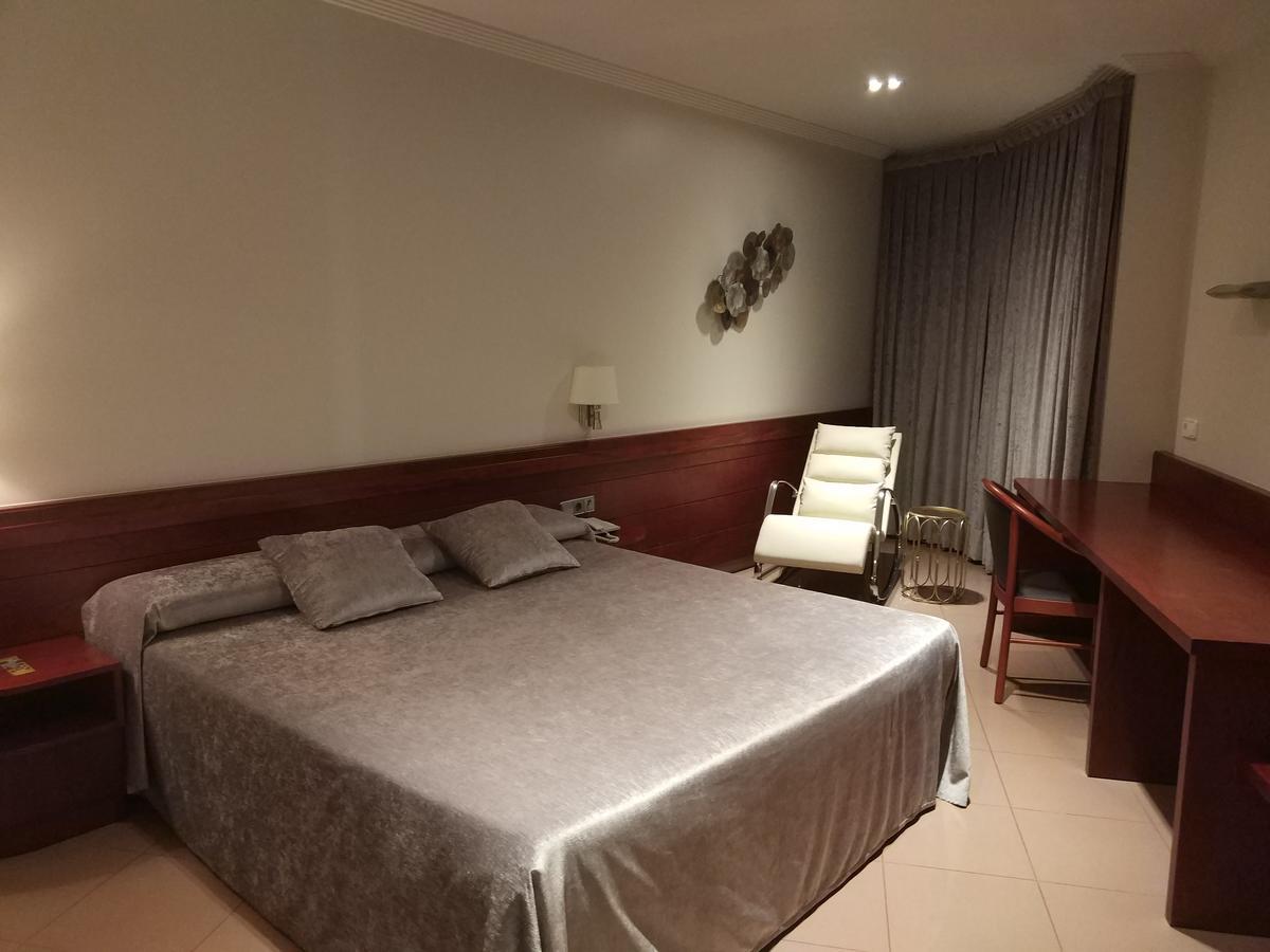 Hotel Els Noguers Manresa Eksteriør billede